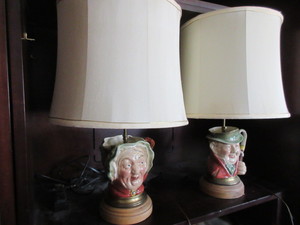 lot 409 image: SIGNED, TONY WELLER COACHMAN CHARACTER LAMPS