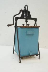 Butter churn