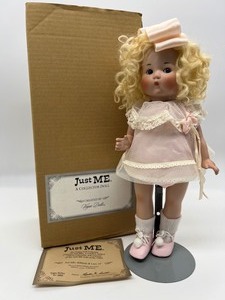 lot 14 image: 2003 Vogue - Just Me  Ribbons and Lace  Doll