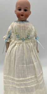 lot 19 image: Antique Armand Marsielle 90 Doll