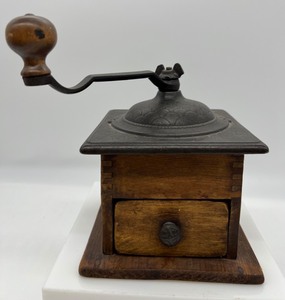 lot 51 image: Vintage Antique Coffee Grinder
