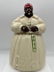 lot 69 image: Vintage McCoy Black Americana Aunt Jemima Cookie Jar