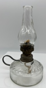 lot 121 image: Vintage Antique Swirl Pattern Finger Oil Lamp
