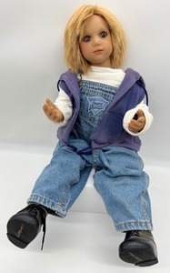 lot 144 image: Annette Himstedt OSCAR Boy Doll