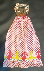 lot 118 image: Vintage Black Americana Clothes Pins Bags - Laundry