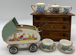 lot 175 image: Vintage Ohio Art Tin Litho Baby Carriage, Doll Dresser and Doll China Set