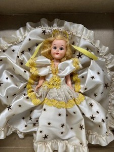 lot 176 image: Vintage In Original Box Cinderella Doll #503