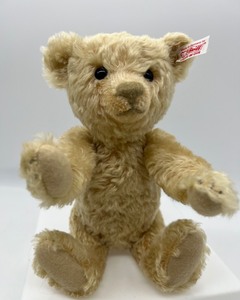 lot 182 image: Vintage Mohair Steiff Teddy Bear 038945