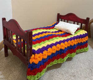lot 197 image: Vintage Painted Wood Doll Bed with Blanket