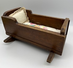 lot 200 image: Antique Vintage Primitive Wood Doll Cradle