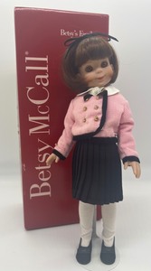lot 205 image: Tonner Betsy McCall SITTING PRETTY BASIC BETTY Doll