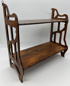 lot 230 image: Vintage Standing or Hanging Wooden Knick Knack Shelf