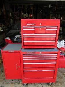 lot 1 image: Stack On Professional Series 3 Piece Tool Box
