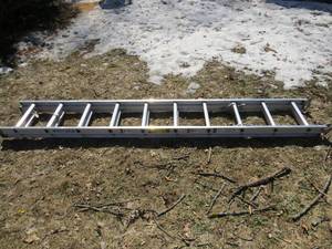 lot 18 image: Werner 20 Extension Ladder - D1220-2