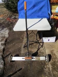 lot 45 image: 30 Magnetic Sweeper with Wheels