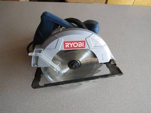 lot 49 image: Ryobi 7 14 Skill Saw Model CSB124