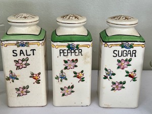 lot 90 image: Variety of Vintage Items including Oil Lantern, Green Depression Syrup Dispenser and More