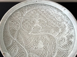 lot 4 image: Artisan Pottery Bowl by Peter Jadoonath