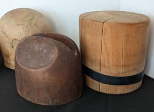 lot 63 image: Assorted Vintage Wood Hat Molds