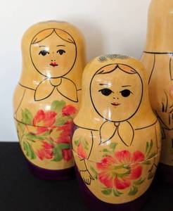 lot 104 image: Three Vintage Russian Nesting Doll Sets