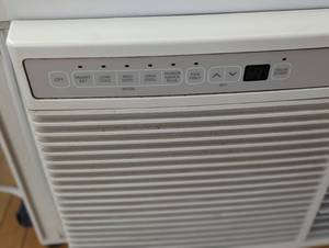 lot 88 image: Kenmore 596 Window AC Unit