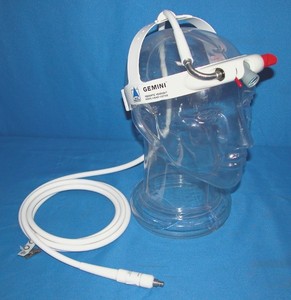 lot 6 image: MSRP $3000 Applied Fiberoptics 013040 Xenon Brite Lite III Light Source W Stand &&nbspApplied Fiberoptics GEMINI Fiber Optic Headlight - All Great Working Condition