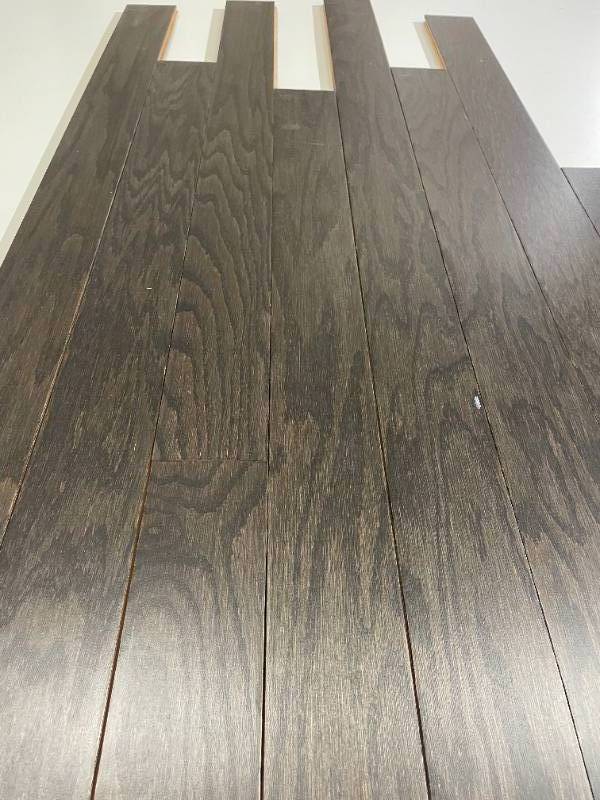 384 SF of High End American Oak Engineered Hardwood Flooring 3 - Leather - WD
