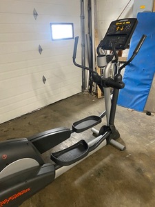 Life Fitness Classic Commercial Cross Trainer