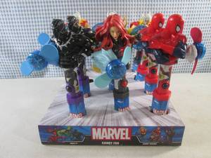 lot 213 image: (C-3) 11 Marvel Candy Fans with Dis...