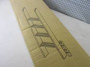 lot 243 image: (RM4) Maxtrix Straight Ladder For M...