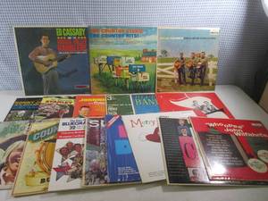 lot 263 image: (F-2) Assorted Vintage Country Reco...