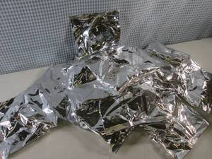 lot 59 image: (C-2) 20 4oz Pouches Cumberland Far...