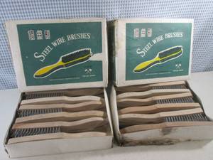 lot 162 image: (BS) 24 Wood Handle Wire Brushes 2 ...