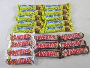 lot 178 image: (B-1) 20 Assorted Candy Bars Past D...