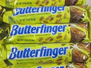 lot 179 image: (B-1) 20 Butterfinger Candy Bars Pa...