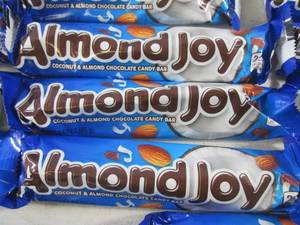 lot 180 image: (B-1) 20 Almond Joy Candy Bars Past...