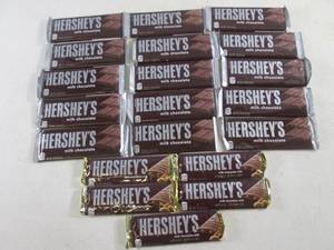 lot 190 image: (C-3) 20 Hersheys Candy Bars Past D...