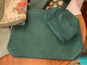 Large Lot of Placemats, Napkins & Tablecloths