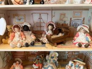Down Petticoat Lane - Display Shelf & 13 Figurines