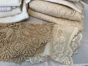 Tableclothes, Linens, Doilies
