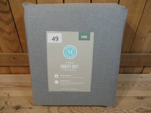 lot 49 image: Martha Stewart 4-piece King Sheet Set - Grey
