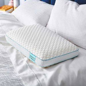 lot 5 image: Serenity by Tempur-Pedic Memory Foam Bed Pillow