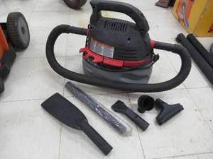 Husky wetdry vacuum with attachments