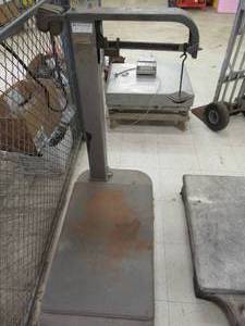 Fairbanks 41-3132 1000# capacity Commercial scale