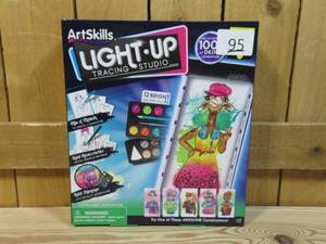 lot 94 image: ArtSkills - Light-Up Tracing Studio