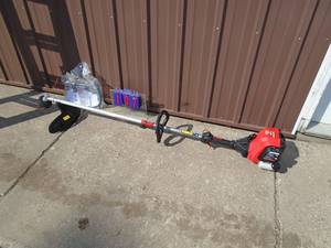 Craftsman 4 cycle weed trimmer. Like new condition. Tested & works. As shown.