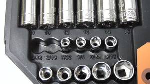 lot 36 image: Husky  Mechanics Tool Set (92-Piece)