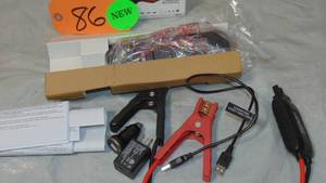 lot 86 image: VECTOR  1000 Peak Amp Jump Starter, Dual USB, Rechargeable