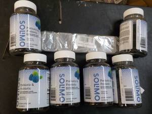 lot 35 image: 6 - 50 ct Solimo Gummies exp 08202...