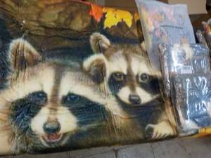 lot 61 image: 4 Blankets...